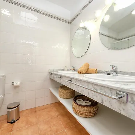 Malolo-private Pool And Jacuzzi Holiday home *