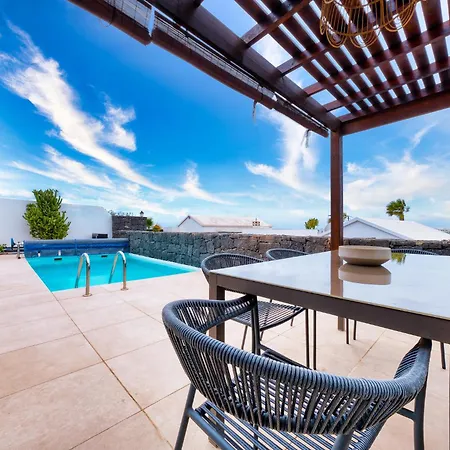 Holiday home Malolo-private Pool And Jacuzzi *